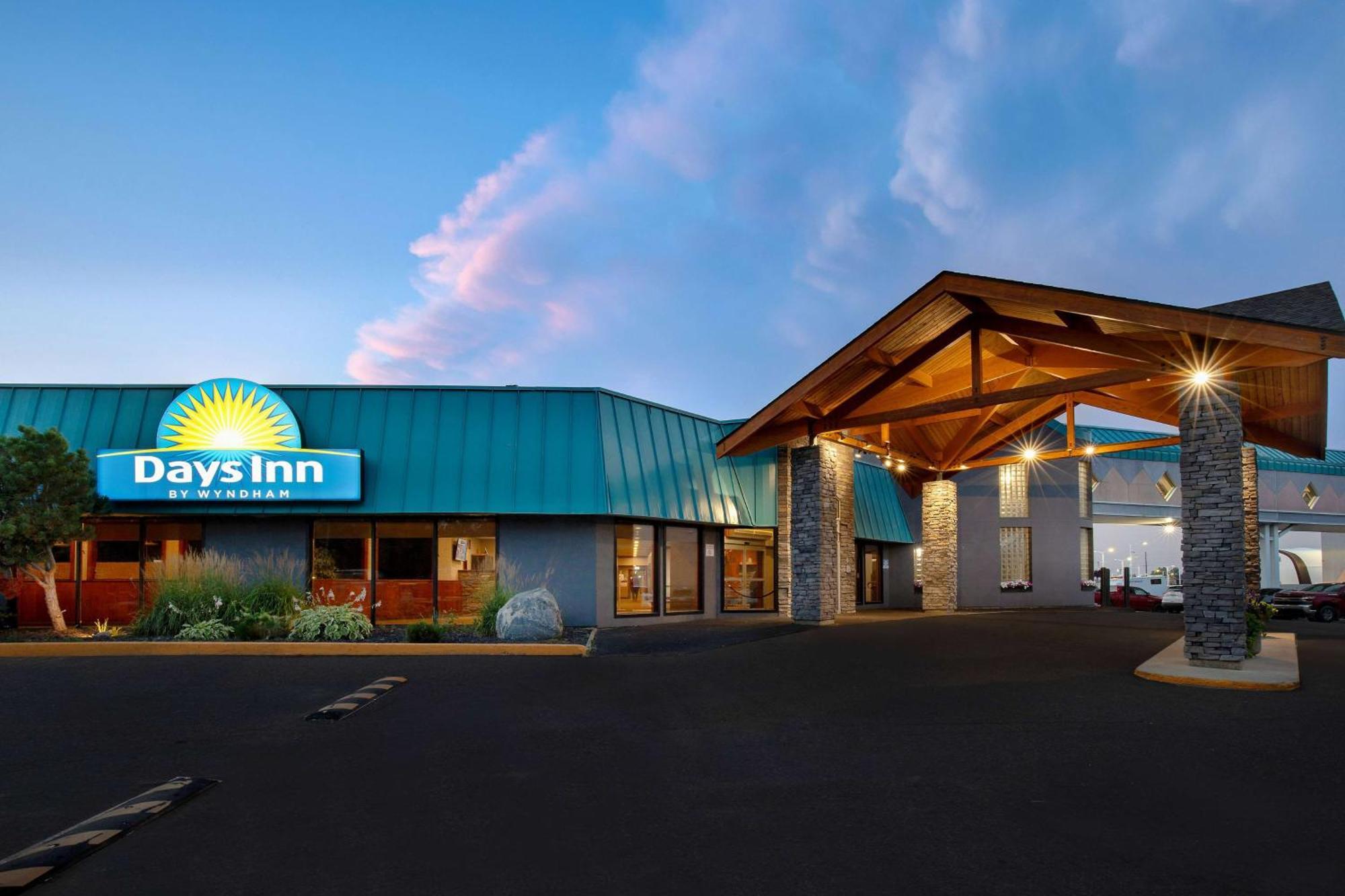 Days Inn & Conference Centre By Wyndham Prince Albert Exterior photo